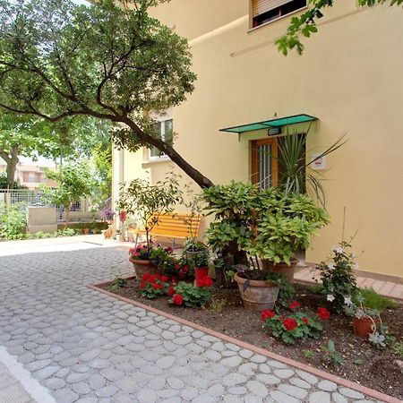 Alloggio Nella Rimini Exterior foto